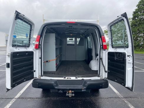 Used 2023 GMC Savana 2500 w/ Driver Convenience Package RWD image 19