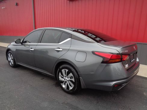 Used 2022 Nissan Altima 2.5 S FWD image 7
