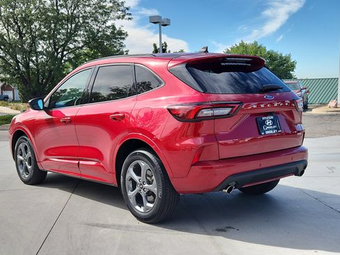 Used 2023 Ford Escape ST-Line w/ Tech Pack #1 AWD/4WD image 3