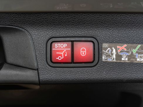 New 2026 Mercedes-Benz GLS 450 4MATIC image 35