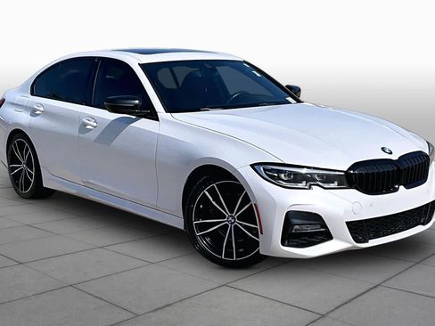 Used 2021 BMW 330i Sedan w/ M Sport Package RWD image 3