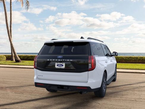 New 2025 Ford Expedition Active image 8