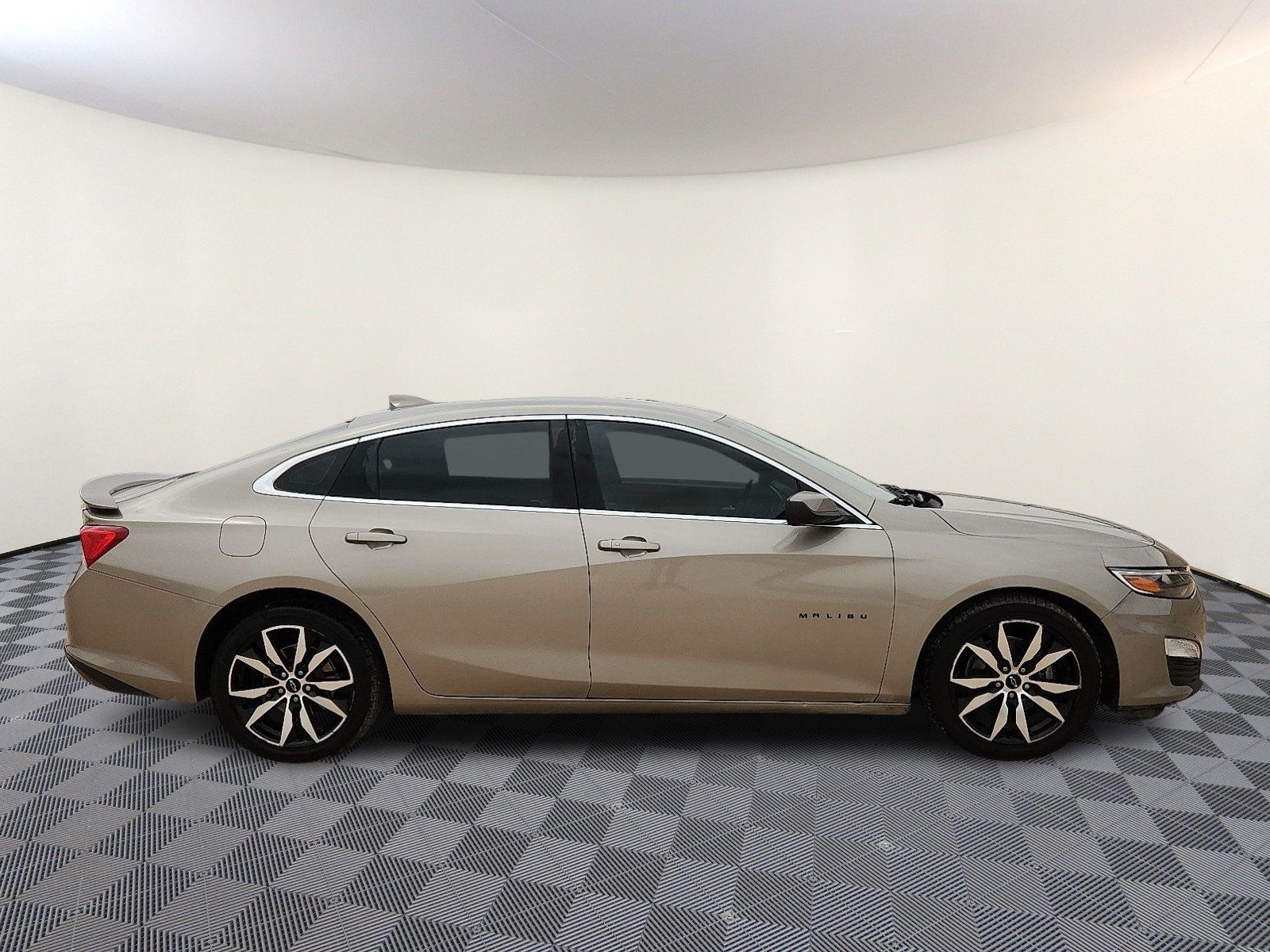 Used 2022 Chevrolet Malibu RS FWD image 5