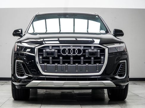 Used 2025 Audi Q7 3.0T Premium Plus AWD/4WD image 8