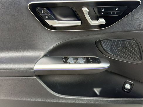 Used 2022 Mercedes-Benz C 300 Sedan image 11