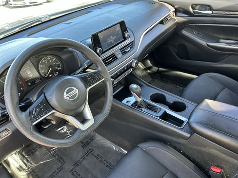 Used 2022 Nissan Altima 2.5 S image 17