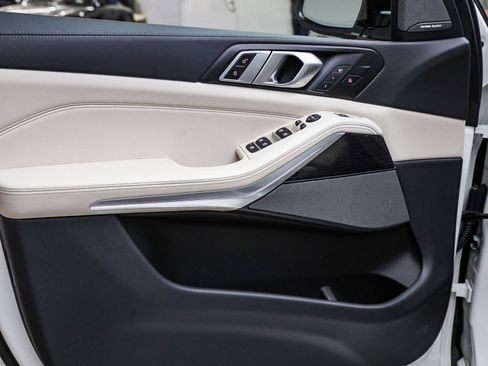 Certified 2024 BMW X5 xDrive40i w/ M Sport Package image 21