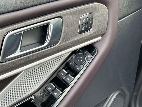 New 2026 Ford Explorer Platinum image 23