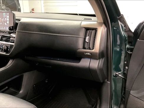 Used 2023 Nissan Pathfinder Platinum w/ Cargo Package AWD/4WD image 19