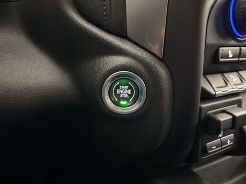 Used 2020 Chevrolet Silverado 1500 RST image 23