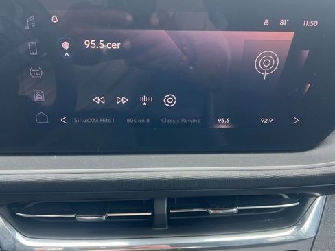 Used 2025 Buick Envista Preferred w/ Convenience II Package FWD image 11