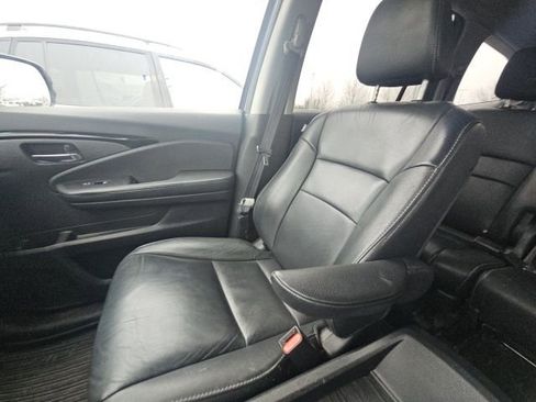 Used 2020 Honda Pilot Touring image 7