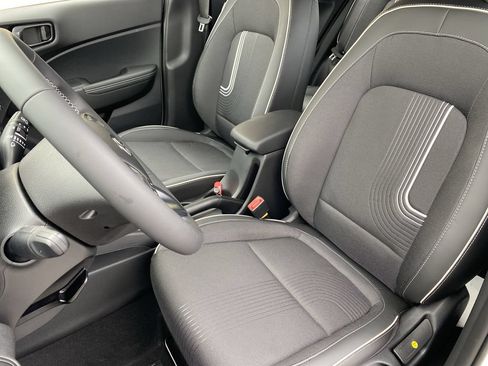 New 2026 Hyundai Venue SEL FWD image 10