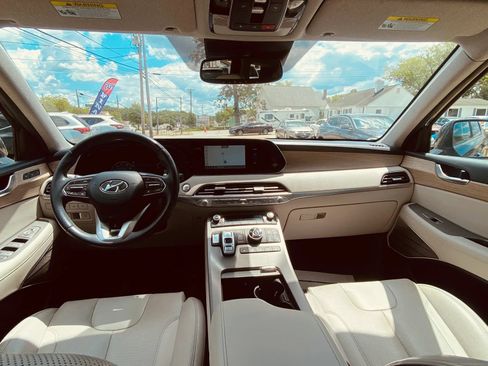 Used 2022 Hyundai Palisade Limited w/ Winter Package AWD/4WD image 7