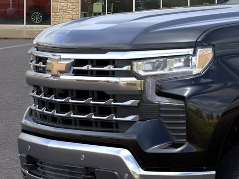 New 2026 Chevrolet Silverado 1500 LTZ w/ LTZ Premium Package AWD/4WD image 13