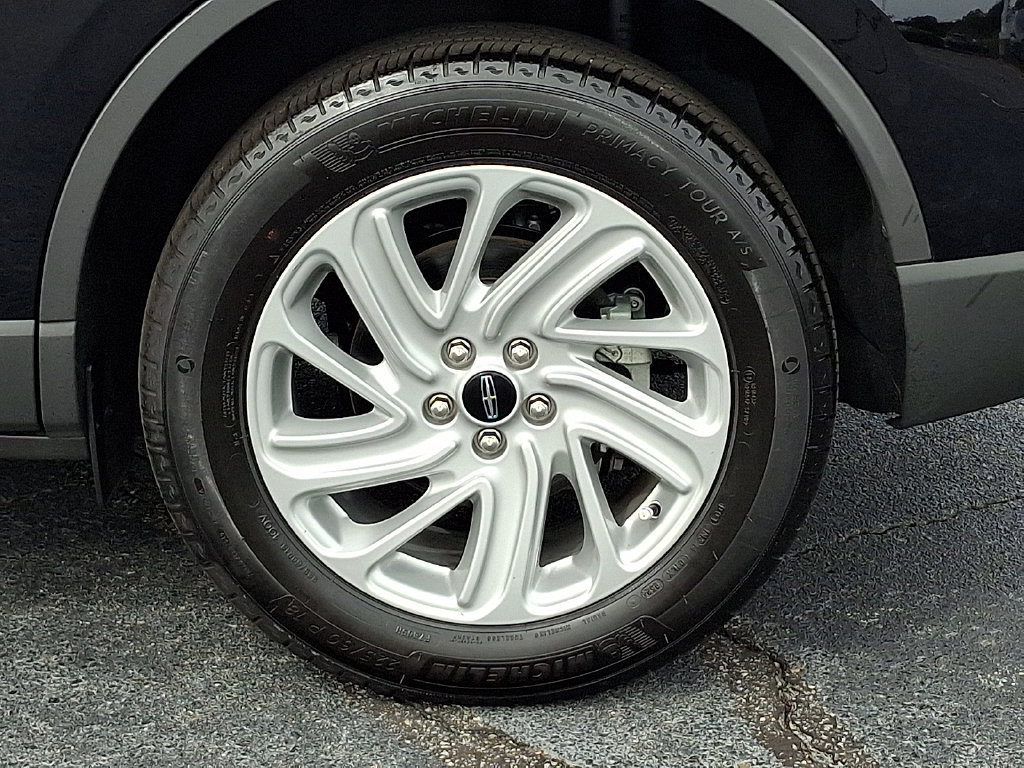 Used 2025 Lincoln Corsair FWD image 8