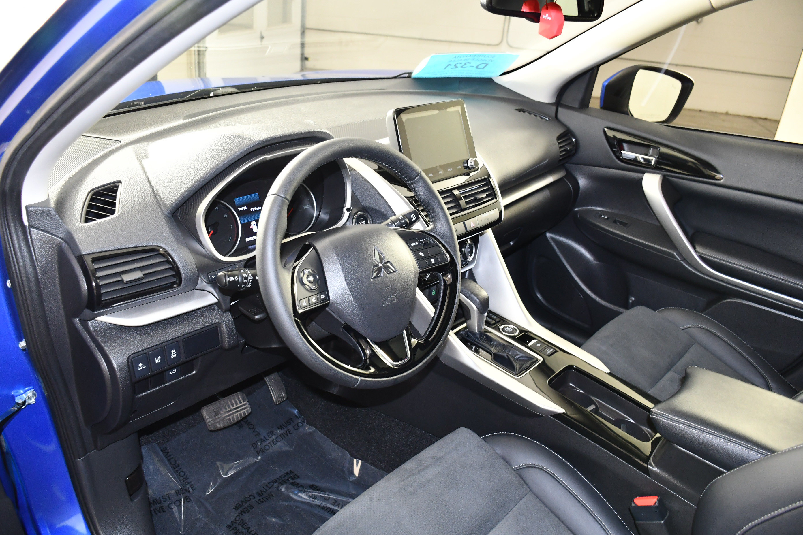 Used 2024 Mitsubishi Eclipse Cross SE AWD/4WD image 2