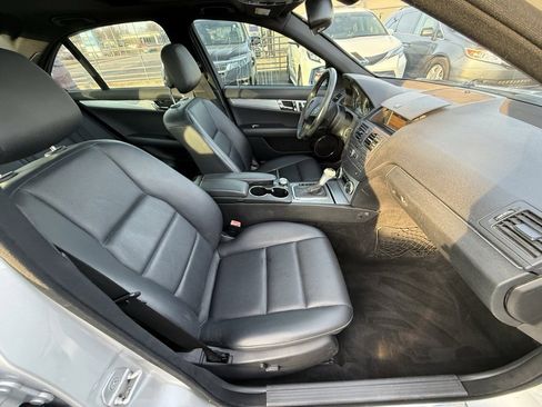 Used 2010 Mercedes-Benz C 300 Sedan image 39