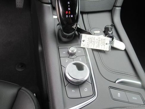 New 2025 Cadillac XT6 Luxury image 24