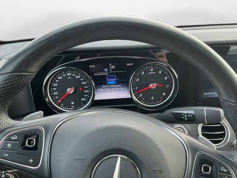 Used 2017 Mercedes-Benz E 300 4MATIC image 14