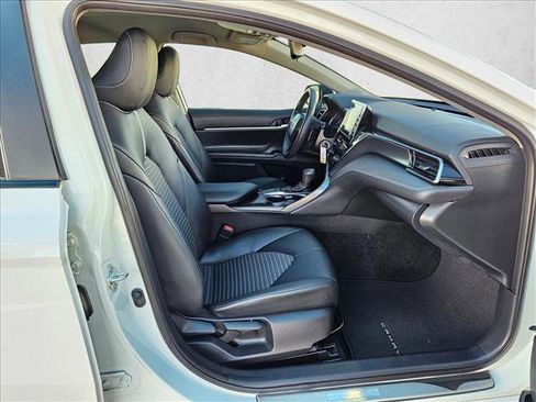 Used 2022 Toyota Camry SE image 20