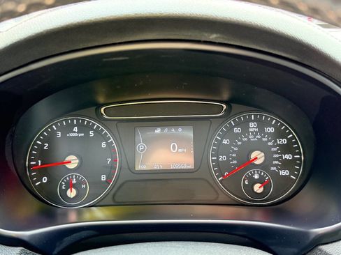 Used 2018 Kia Sorento FWD image 21