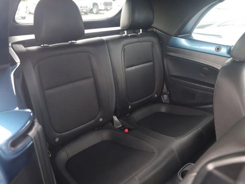 Used 2019 Volkswagen Beetle 2.0T S FWD image 18