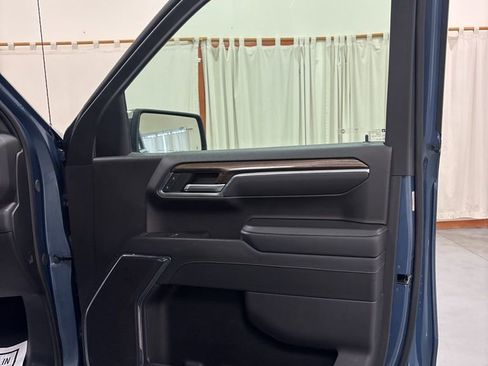 Used 2024 Chevrolet Silverado 1500 LT AWD/4WD image 27