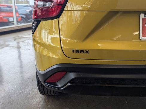 Used 2024 Chevrolet Trax RS w/ Driver Confidence Package image 20