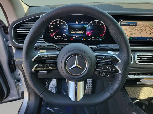 New 2026 Mercedes-Benz GLS 450 4MATIC image 33