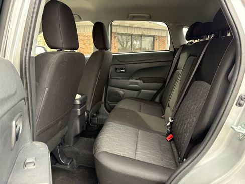 Used 2025 Mitsubishi Outlander Sport ES AWD/4WD image 35