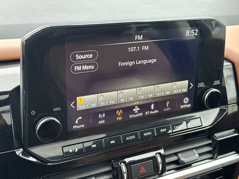 Used 2023 Nissan Pathfinder Platinum w/ Black Appearance Package image 18