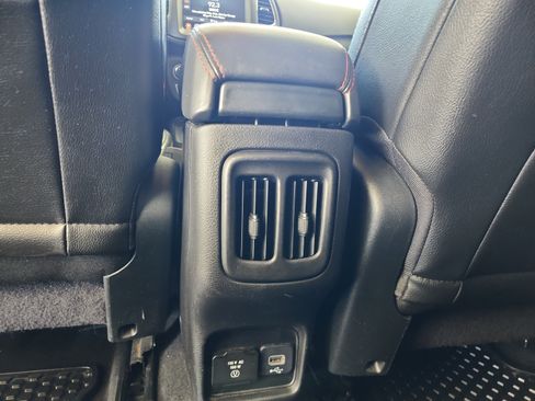 Used 2020 Jeep Compass Trailhawk AWD/4WD image 18