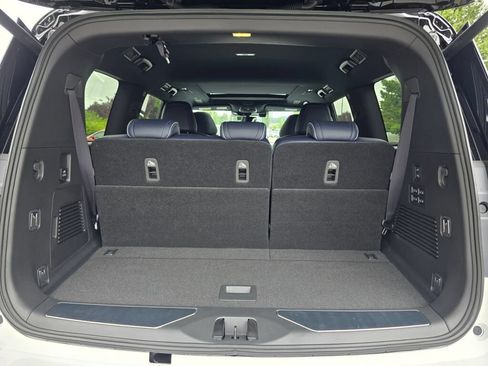 New 2027 INFINITI QX80 Sensory AWD/4WD image 18