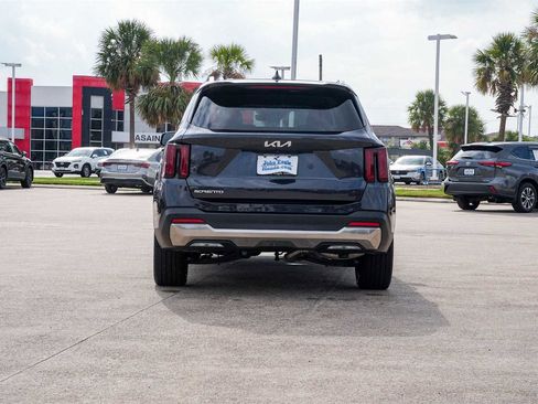 Used 2025 Kia Sorento EX image 5