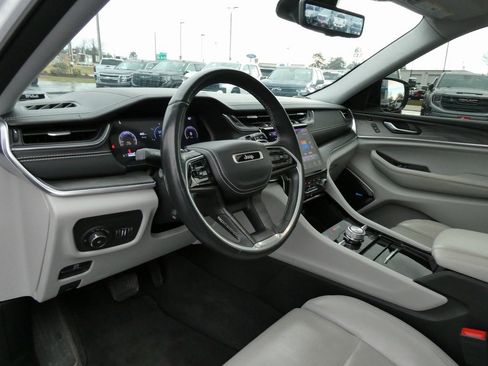 Used 2021 Jeep Grand Cherokee L Overland w/ Luxury Tech Group IV image 26