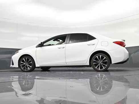 Used 2019 Toyota Corolla SE FWD image 33