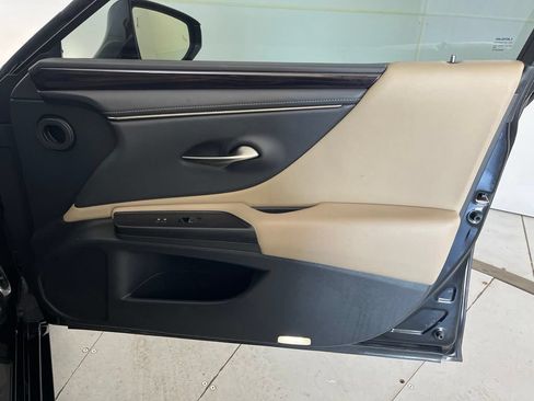 Used 2021 Lexus ES 250 w/ Premium Package AWD/4WD image 28
