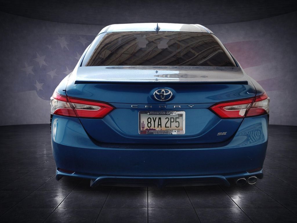 Used 2019 Toyota Camry SE w/ Carpet Mat Package FWD image 4