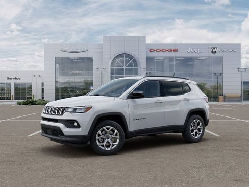New 2026 Jeep Compass Latitude AWD/4WD image 2