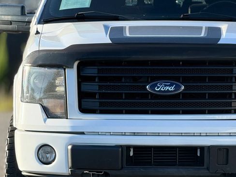 Used 2014 Ford F150 FX4 w/ Equipment Group 402A Luxury AWD/4WD image 11