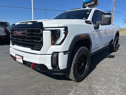 Used 2024 GMC Sierra 2500 AT4 w/ AT4 Premium Plus Package AWD/4WD image 1