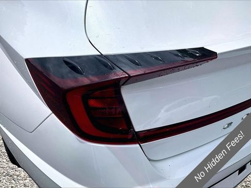 Used 2021 Hyundai Sonata SE w/ Winter Weather Package FWD image 24
