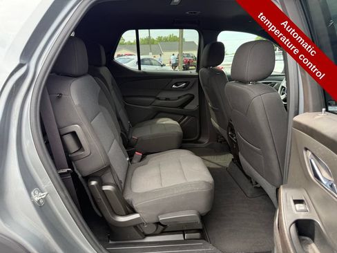 Used 2023 Chevrolet Traverse LT AWD/4WD image 38