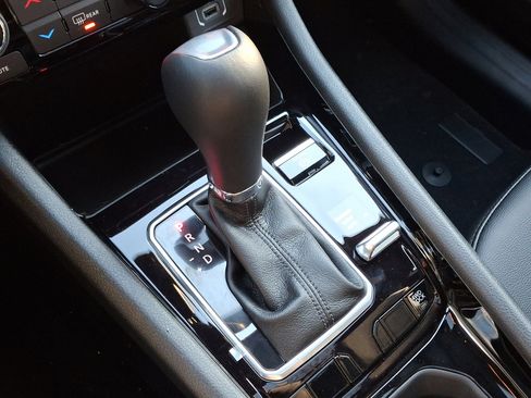 New 2025 Jeep Compass Limited w/ Sun & Sound Group image 9