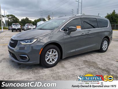 Certified 2021 Chrysler Pacifica Touring-L