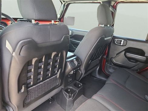 Used 2021 Jeep Wrangler Unlimited Rubicon image 13