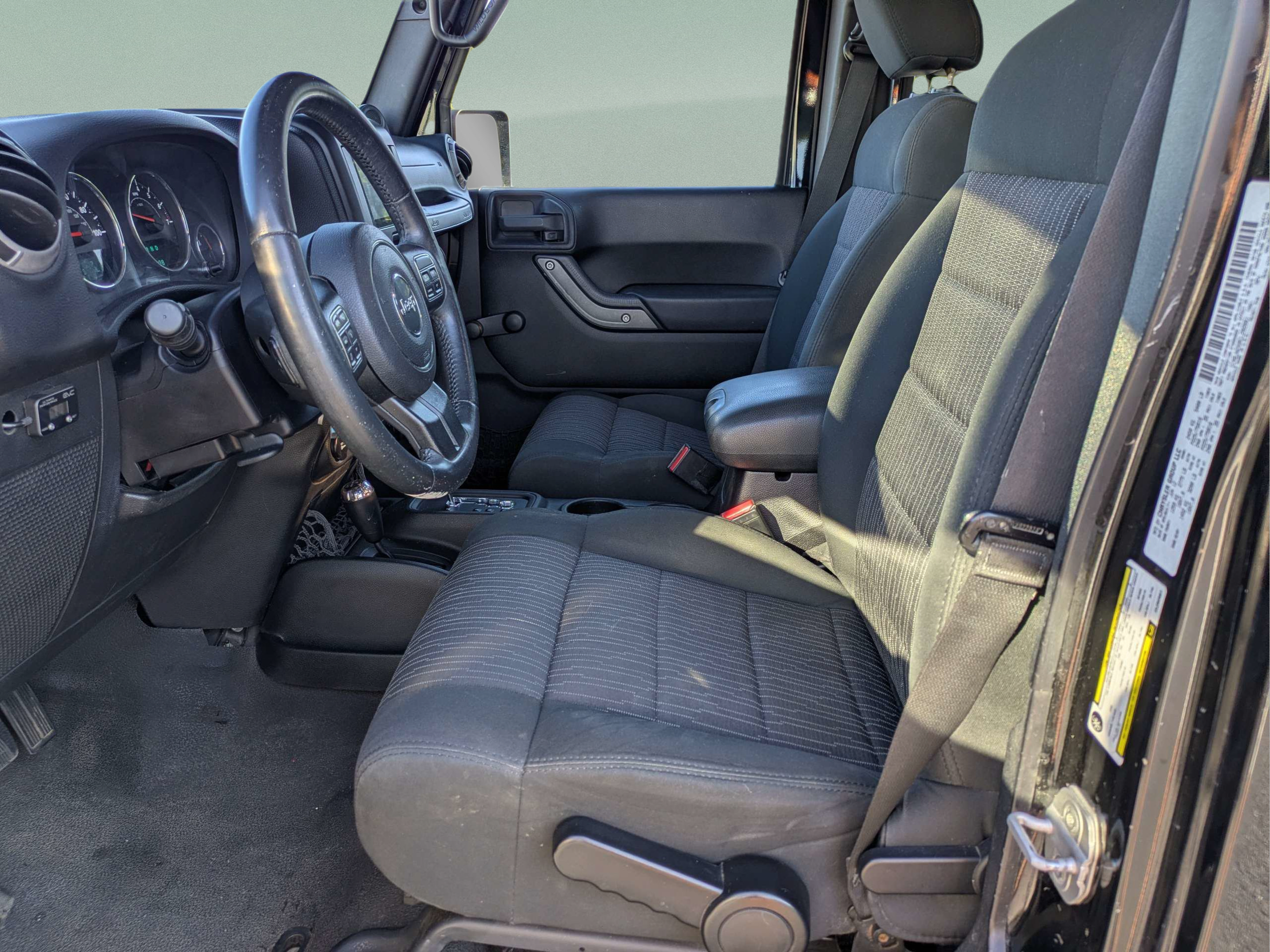 Used 2012 Jeep Wrangler Unlimited Sport w/ Connectivity Group AWD/4WD image 18