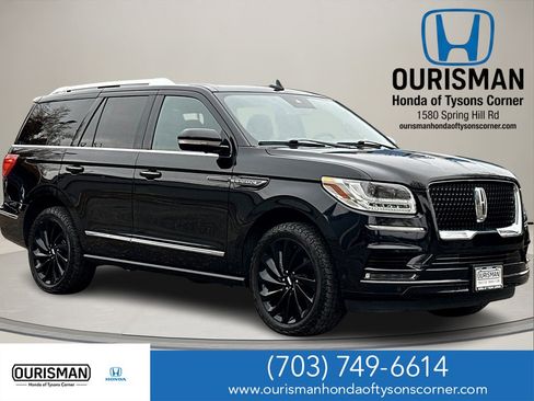 Used 2021 Lincoln Navigator Reserve image 1