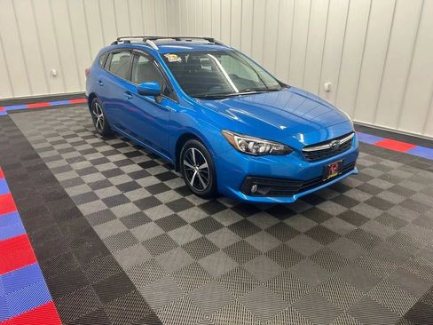 Used 2023 Subaru Impreza Premium image 2